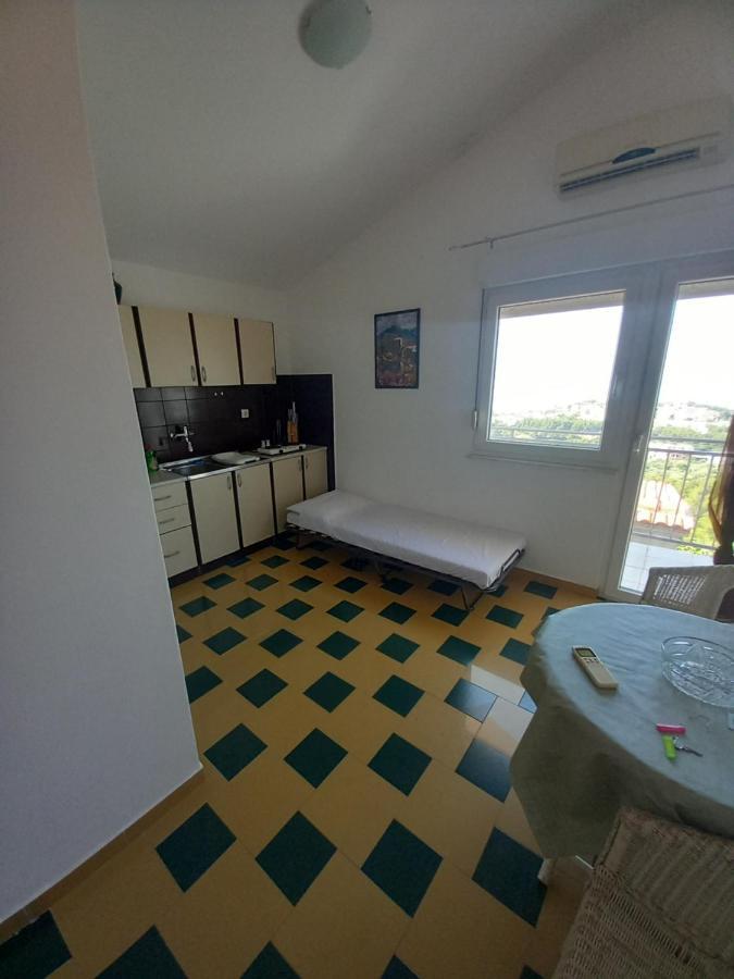 Apartmani Dario Podstrana Exterior foto